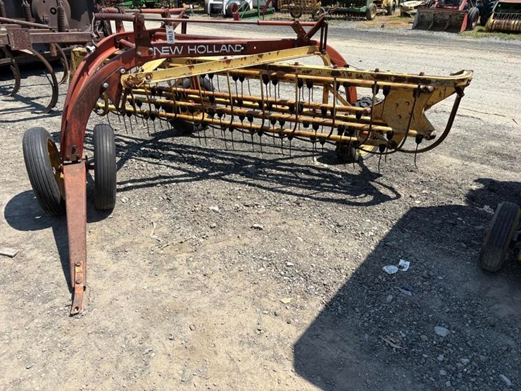 new-holland-258-image-2
