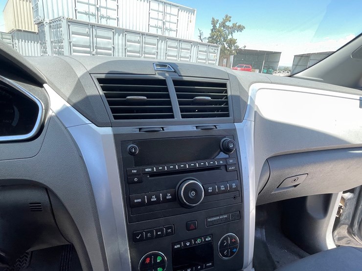 2011-chevrolet-traverse-image-75