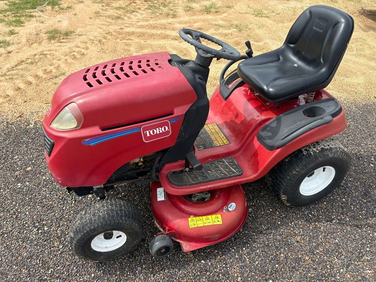 toro-lx427-image-1