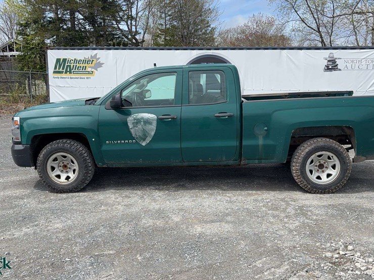 2017-chevrolet-silverado-1500-image-2