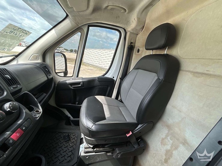 2017-ram-promaster-1500-image-28