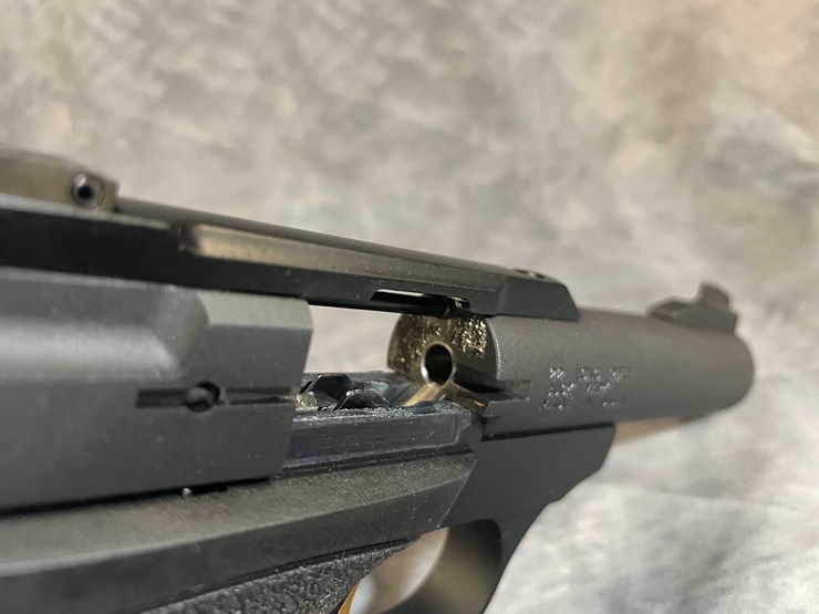 #10279-•-browning-buckmark-22-lr-pistol,-sn:-us515yx16135-image-15