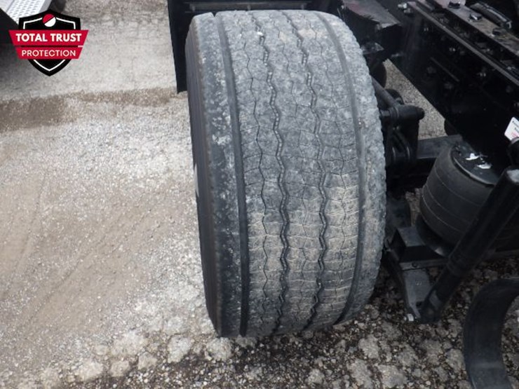 2023-kenworth-t680-image-15