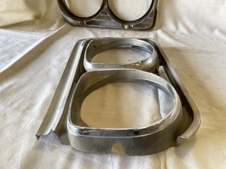 #5389-•-buick-skylark-gs-headlight-bezels-(las-cruces,-nm)-image-11