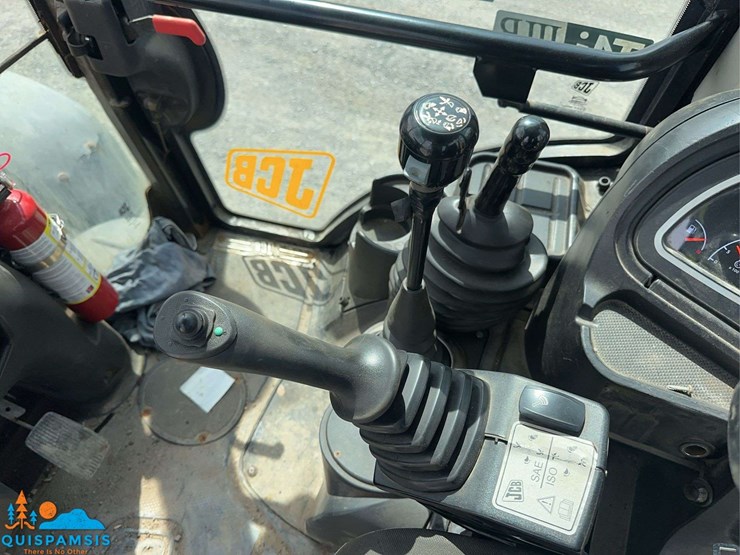 2013-jcb-3cx-image-23