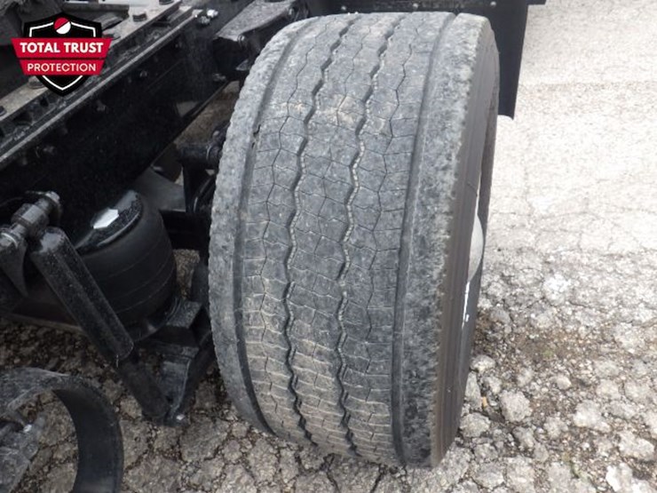 2023-kenworth-t680-image-7