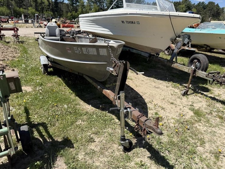 13.5'-aluminum-fishing-boat-image-4