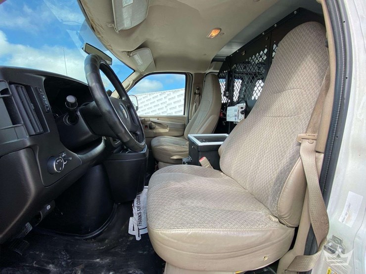2011-chevrolet-express-2500-image-51