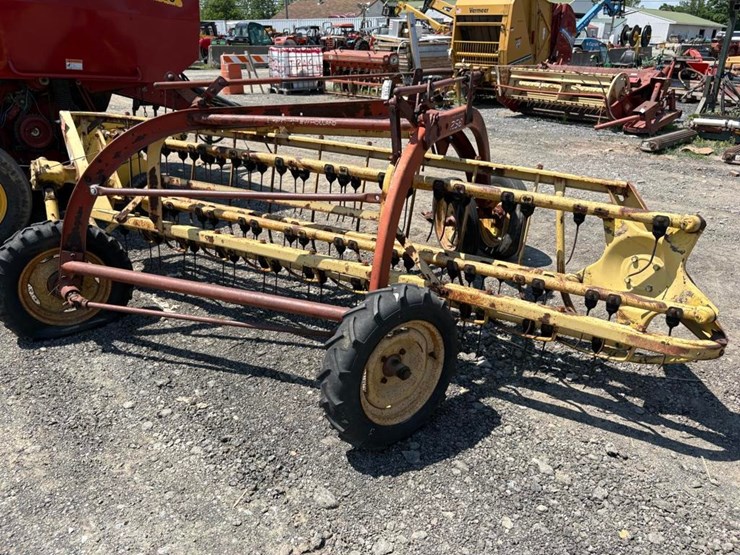new-holland-258-image-4