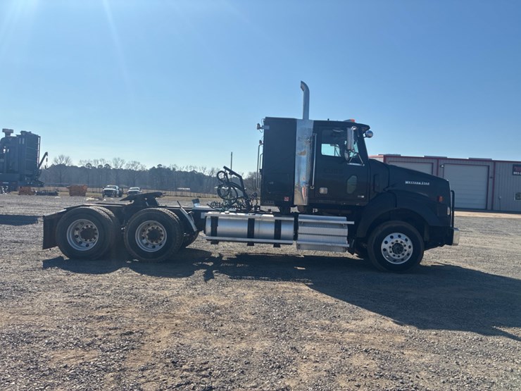 2012-western-star-4900sa-image-2