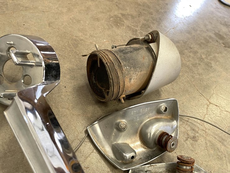 #5402-•-huge-lot-of-classic-car-parts-(las-cruces,-nm)-image-8