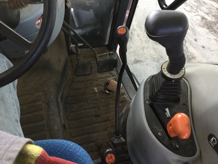 new-holland-t4020-image-14
