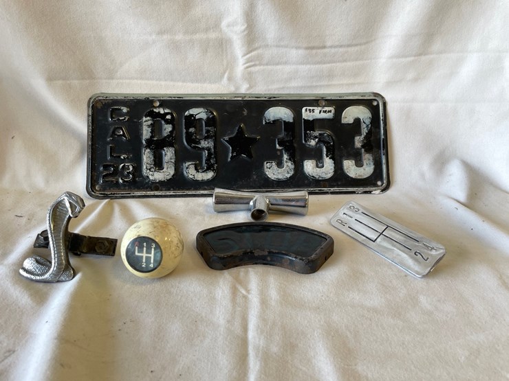 #5396-•-lot-of-vintage-auto-parts-(las-cruces,-nm)-image-1