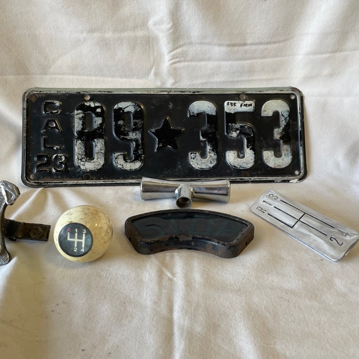 #5396 • Lot of Vintage Auto Parts (Las Cruces, NM)