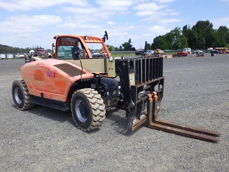 2015-jlg-g5-18a-image-3