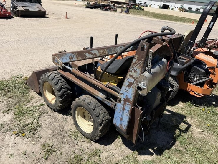 l-600-skidsteer-image-6