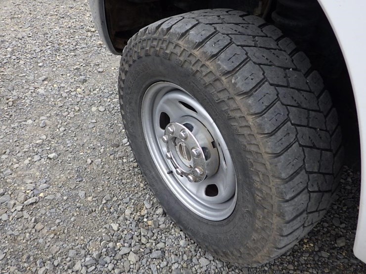 2011-ford-f350-image-17