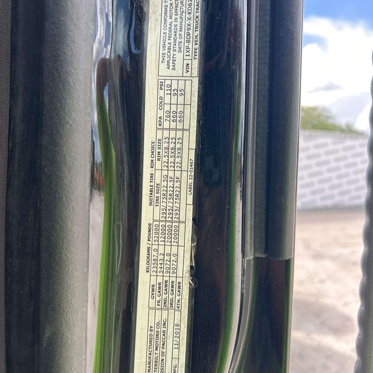 2019 PETERBILT 579