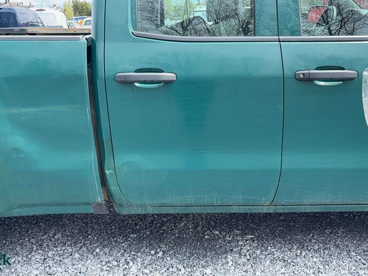 2017-chevrolet-silverado-1500-image-32