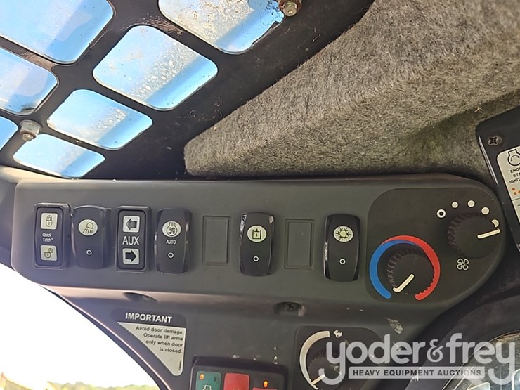 2024-deere-333g-image-41