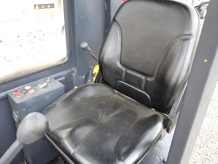 komatsu-pc28uu-image-37