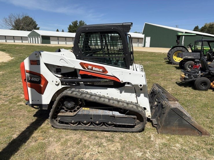 2022-bobcat-t550-image-5