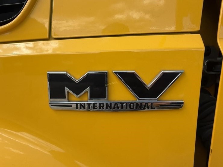 2020-international-mv607-image-7