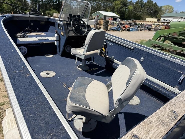 1990-sylvan-pro-fisherman-16'-boat-image-9