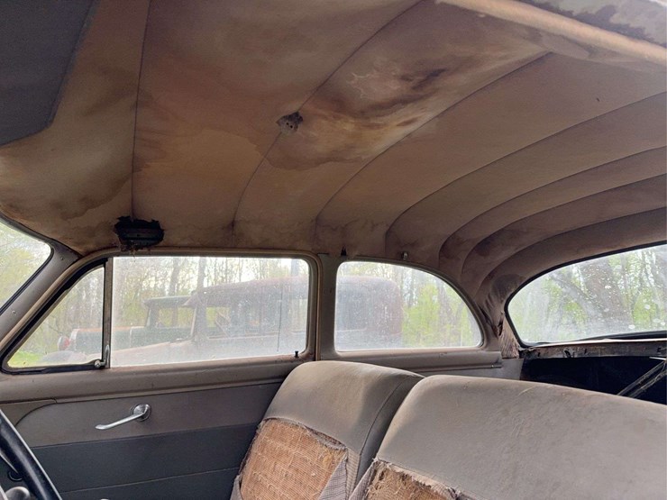 1952-ford-mainline-2-door-sedan-image-20