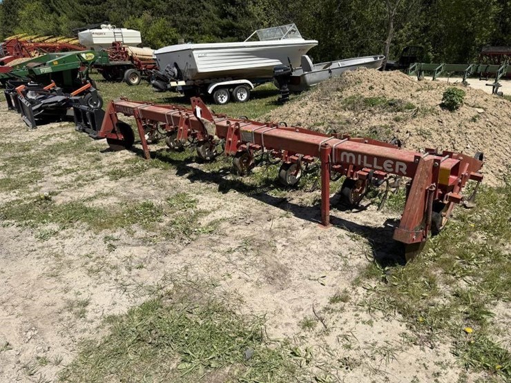 miller-6-row-cultivator-image-2