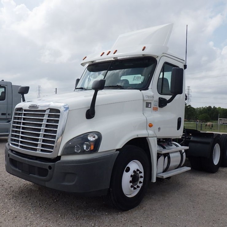2018 FREIGHTLINER CASCADIA 125