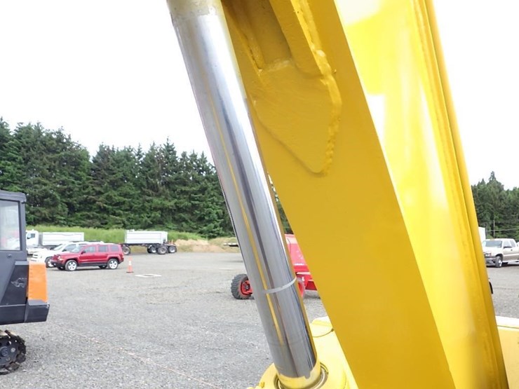 komatsu-pc28uu-image-13