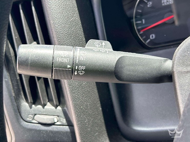 2019-chevrolet-silverado-1500-image-16