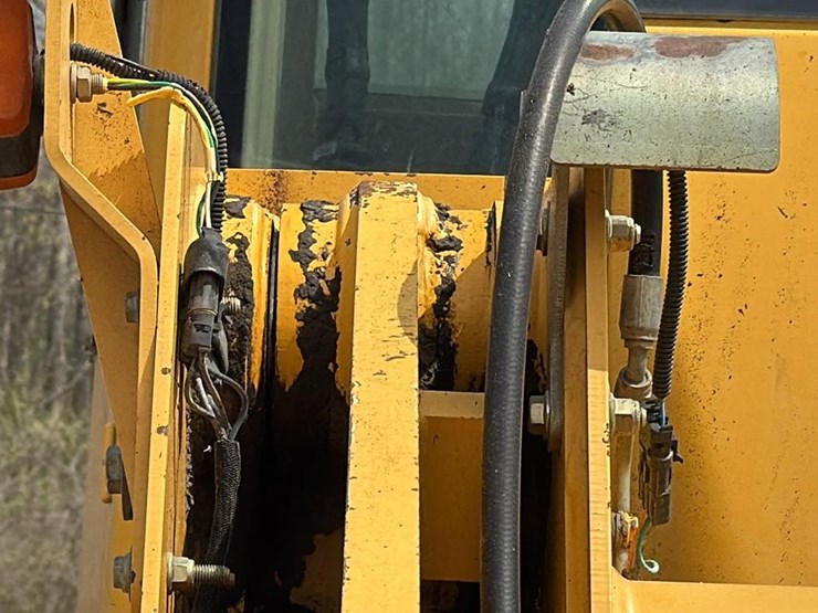 2001-john-deere-444h-image-12