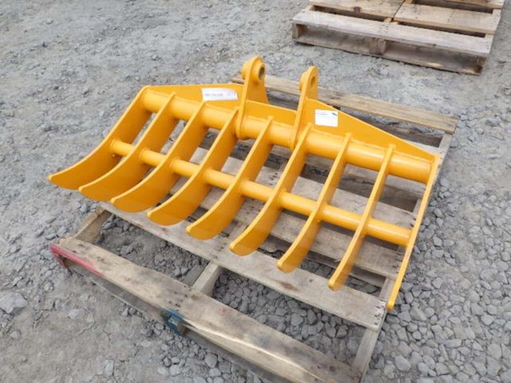 caterpillar-305-image-1