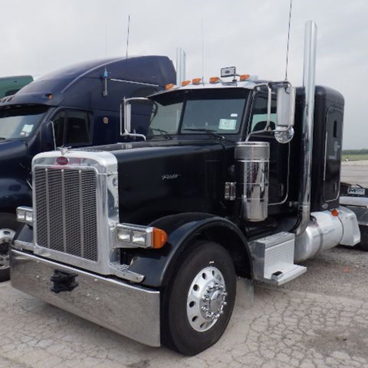 2005 PETERBILT 378