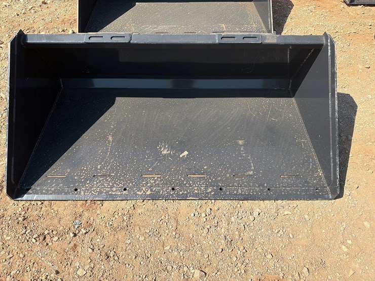 unused-wolverine-68-skid-steer-duty-bucket-image-1
