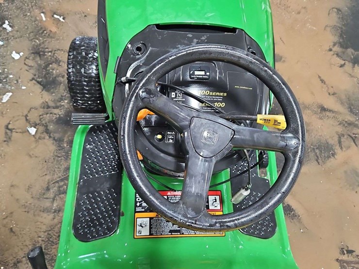 john-deere-d120-image-10