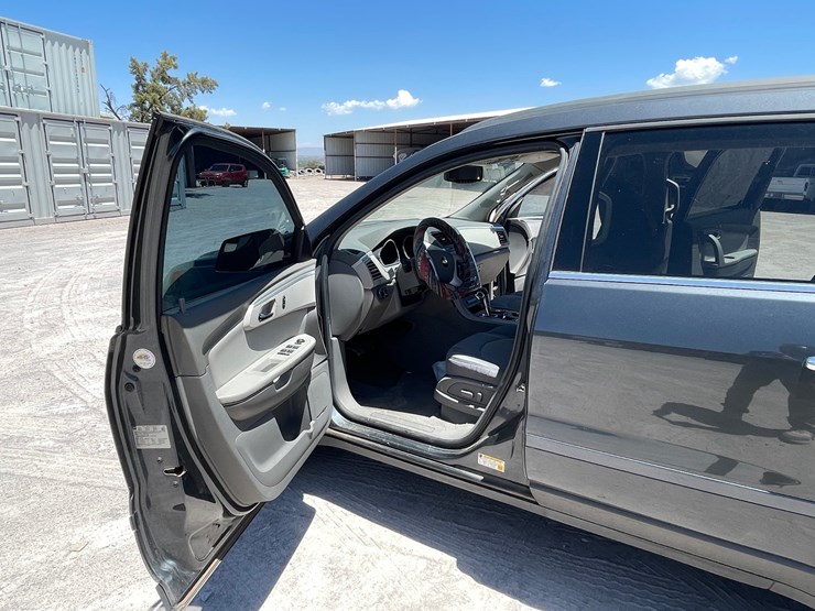 2011-chevrolet-traverse-image-51