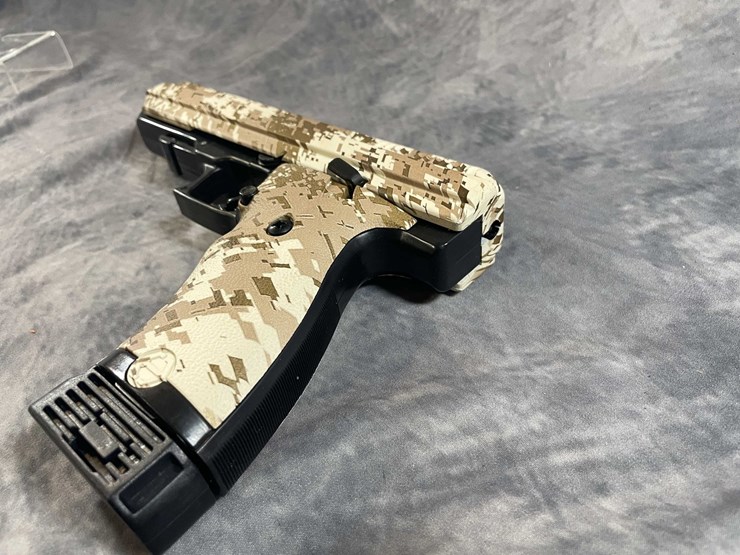 #10310-•-hi-point-jcp40-40-s&w-pistol,-sn:-x7304283-image-10
