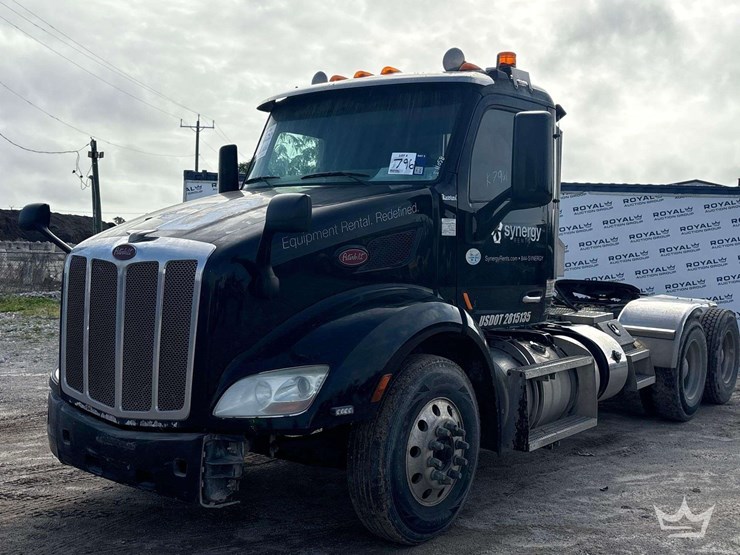 2019-peterbilt-579-image-27