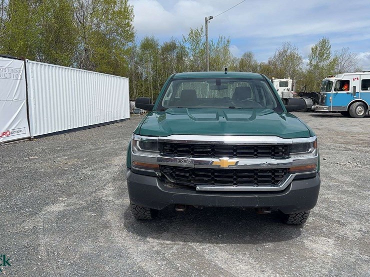 2017-chevrolet-silverado-1500-image-35