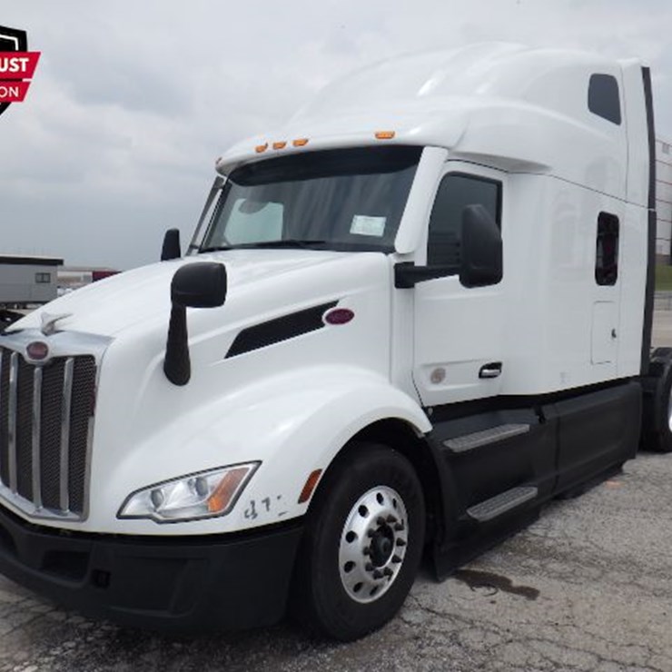 2022 PETERBILT 579