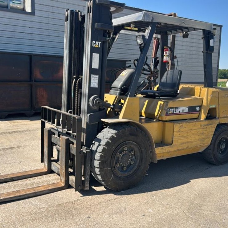 CATERPILLAR DP40