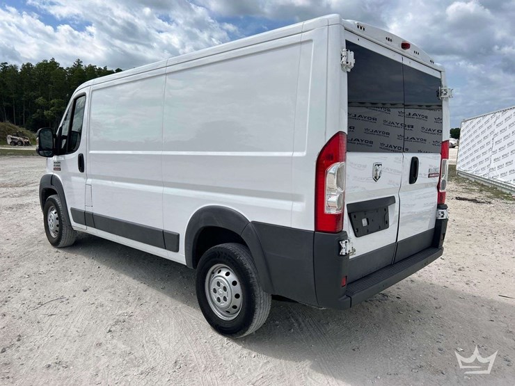 2017-ram-promaster-1500-image-4