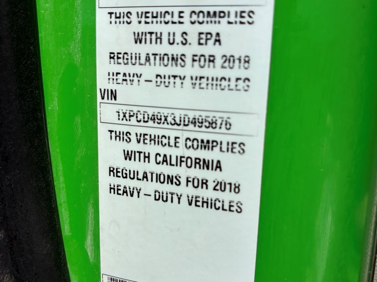 2018-peterbilt-567-image-16