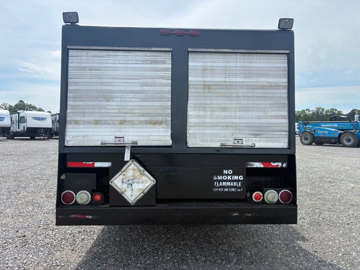 2001-freightliner-fl70-image-5