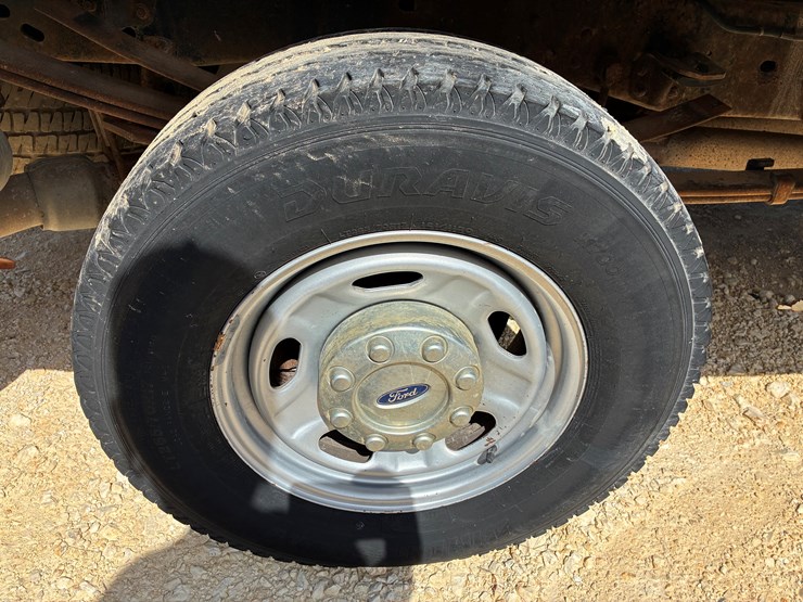 2011-ford-f250-image-14