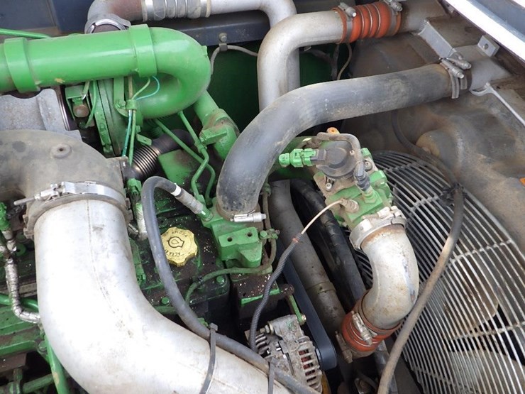 2017-deere-3754g-image-42