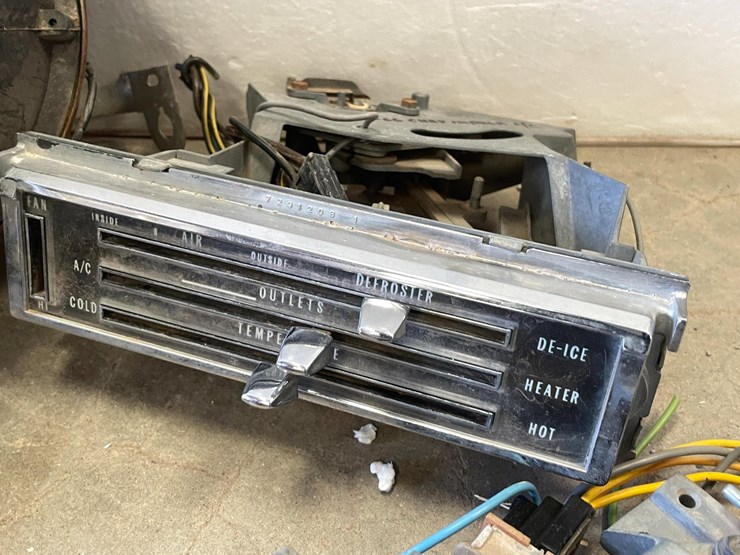 #5400-•-huge-lot-of-classic-car-parts-(las-cruces,-nm)-image-7
